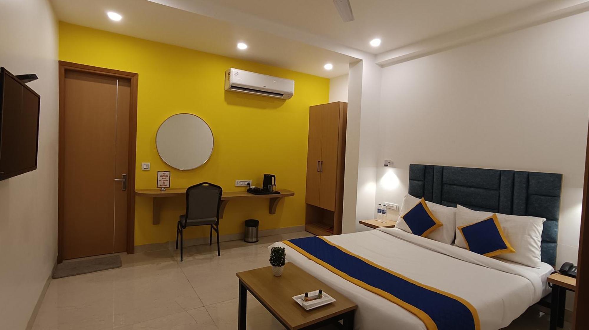 Aamantran Residency Hotel, Sohna Road, Sector 49, Gurugram Gurgaon Exterior foto