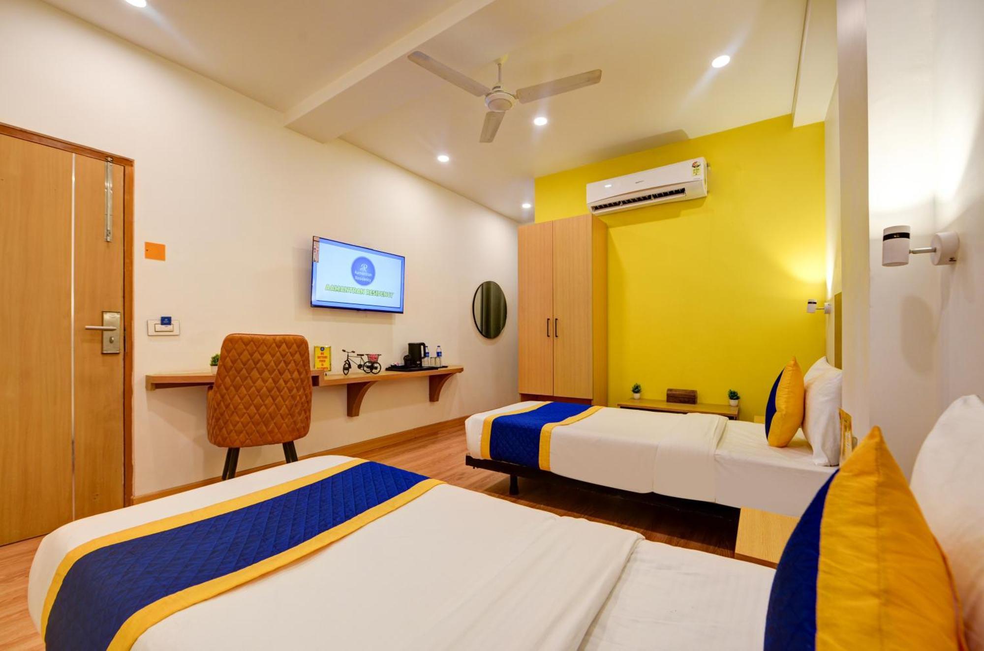 Aamantran Residency Hotel, Sohna Road, Sector 49, Gurugram Gurgaon Exterior foto