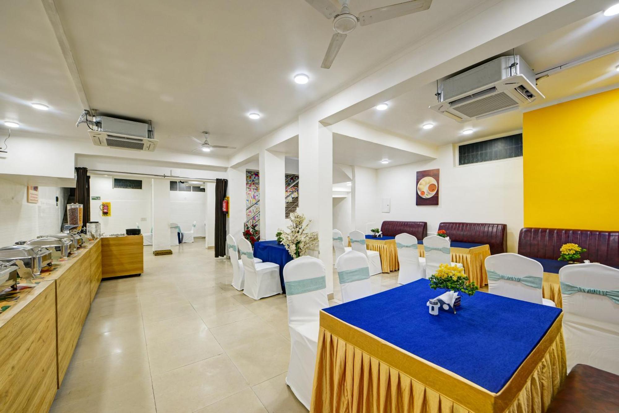 Aamantran Residency Hotel, Sohna Road, Sector 49, Gurugram Gurgaon Exterior foto